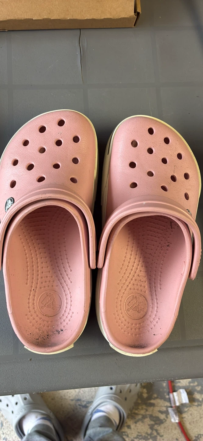 Pink Crocs Clogs women’s size 6 - photo 2