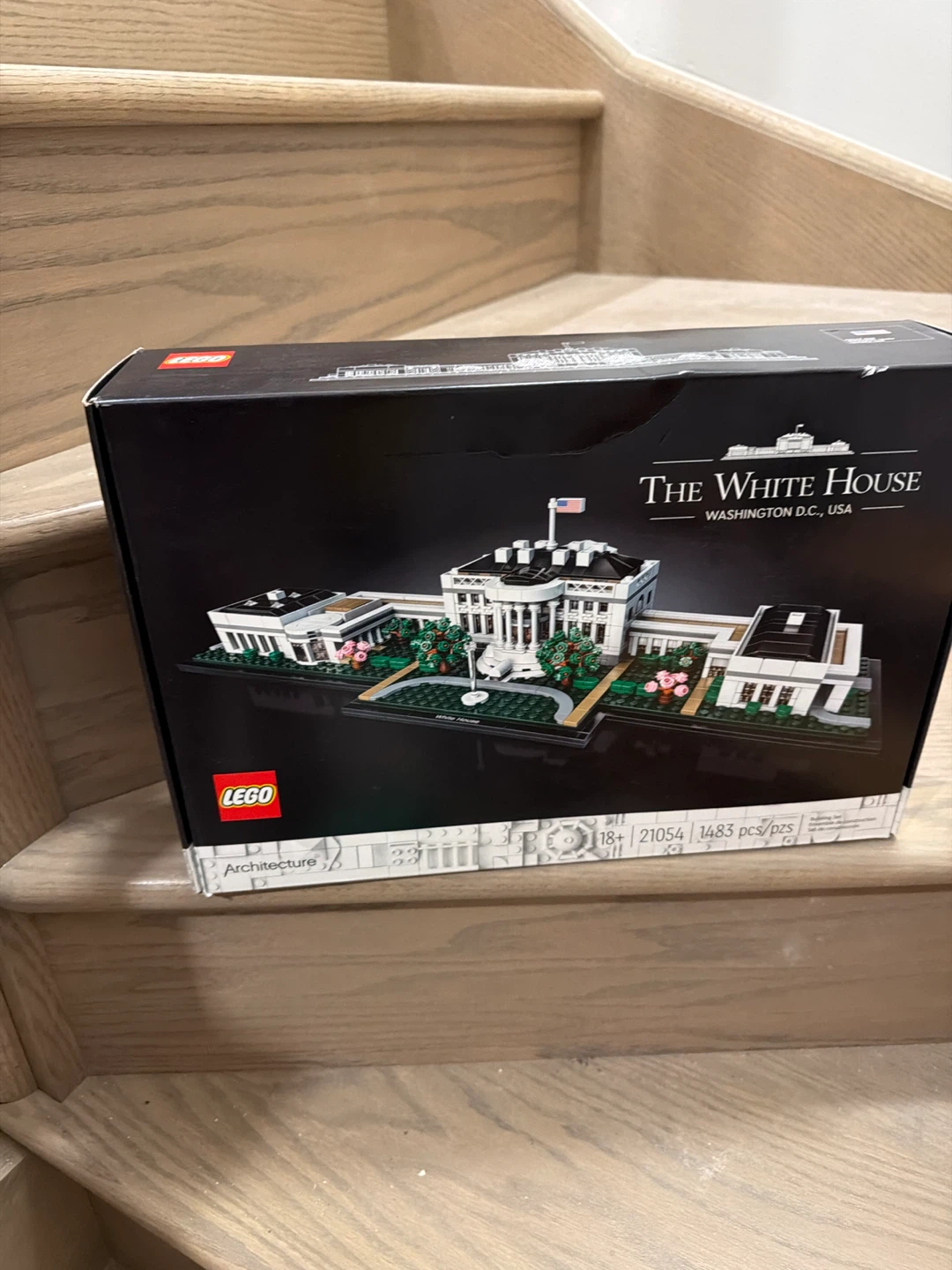 LEGO Architecture The White House 21054