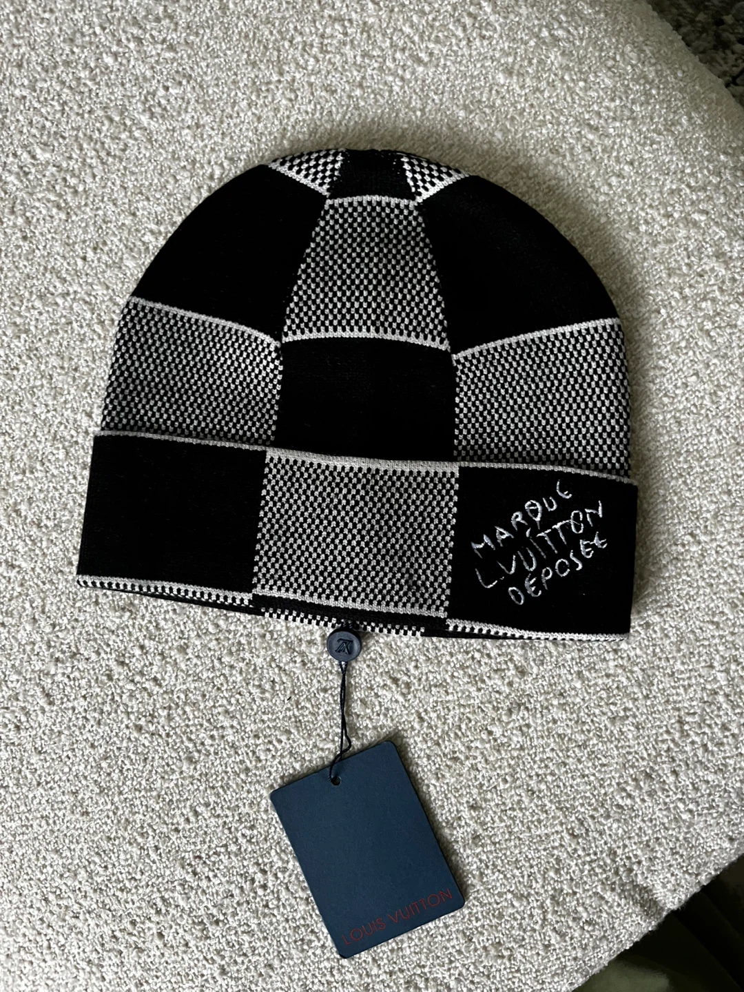 Lv Beanie Set - photo 2