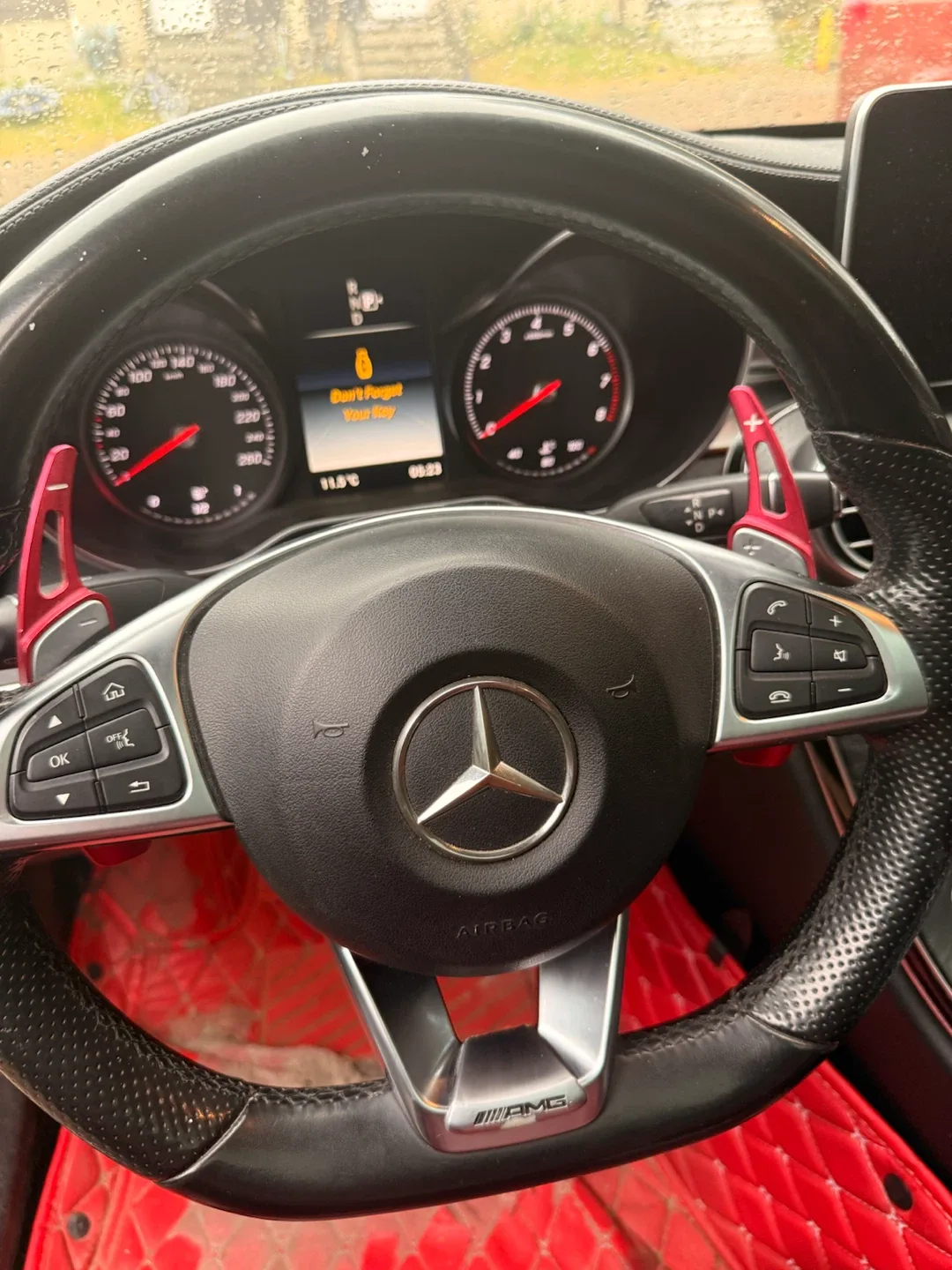 2015 Mercedes-Benz C-Class AMG Interior - photo 3