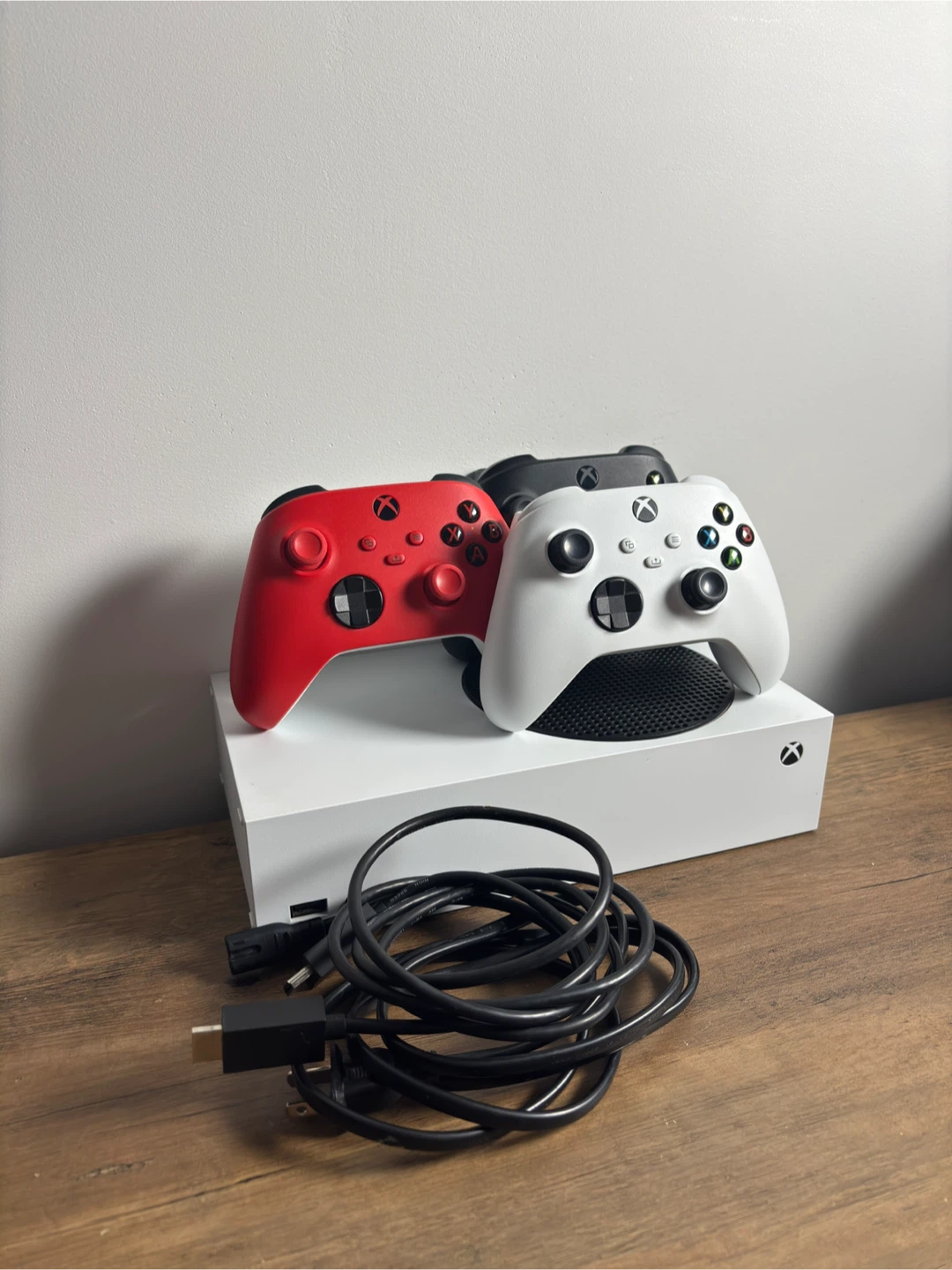 Xbox Series S 512GB + 3 Controllers - Act Fast!
