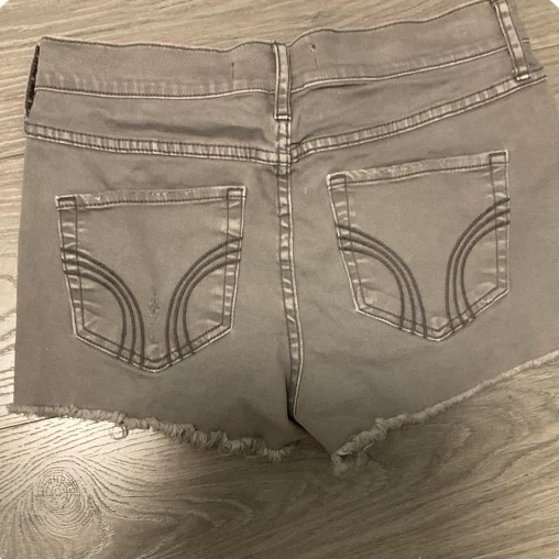 Hollister grey denim shorts size 5 - photo 3