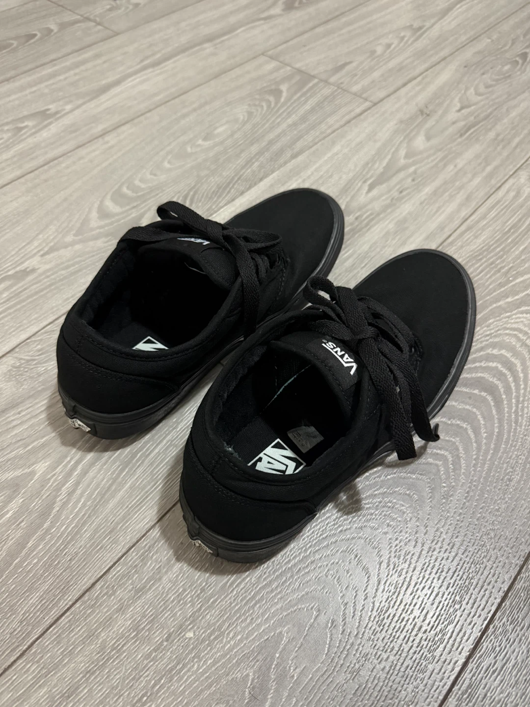 Black Vans Authentic sneakers
