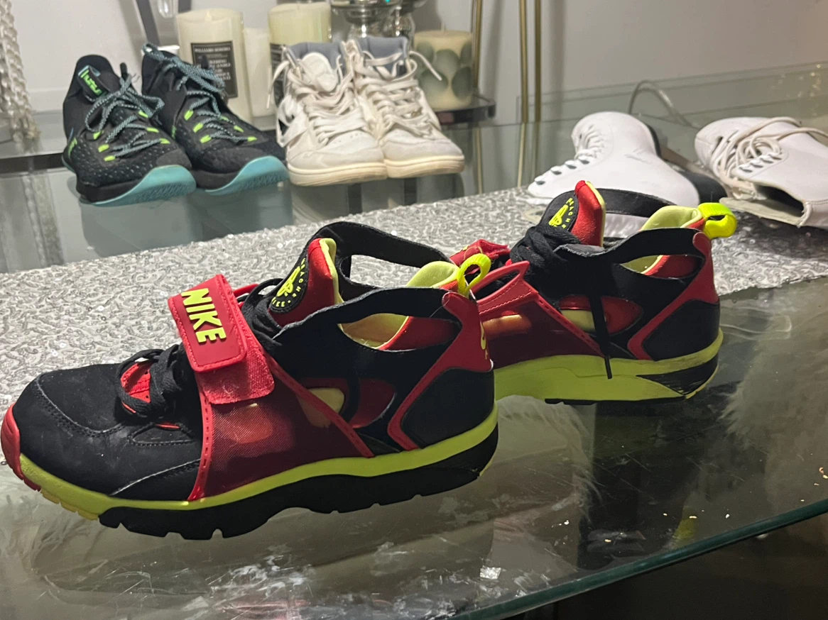 Nike Air Huarache Carnivore Size 11