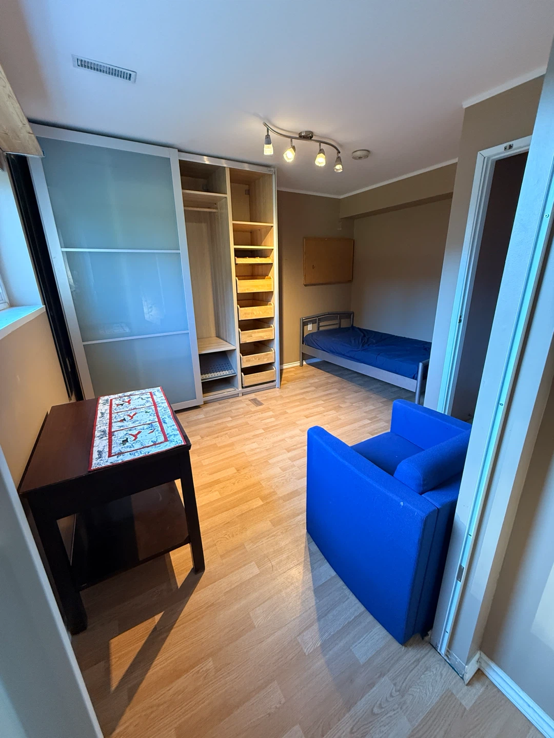 Private room for a rent