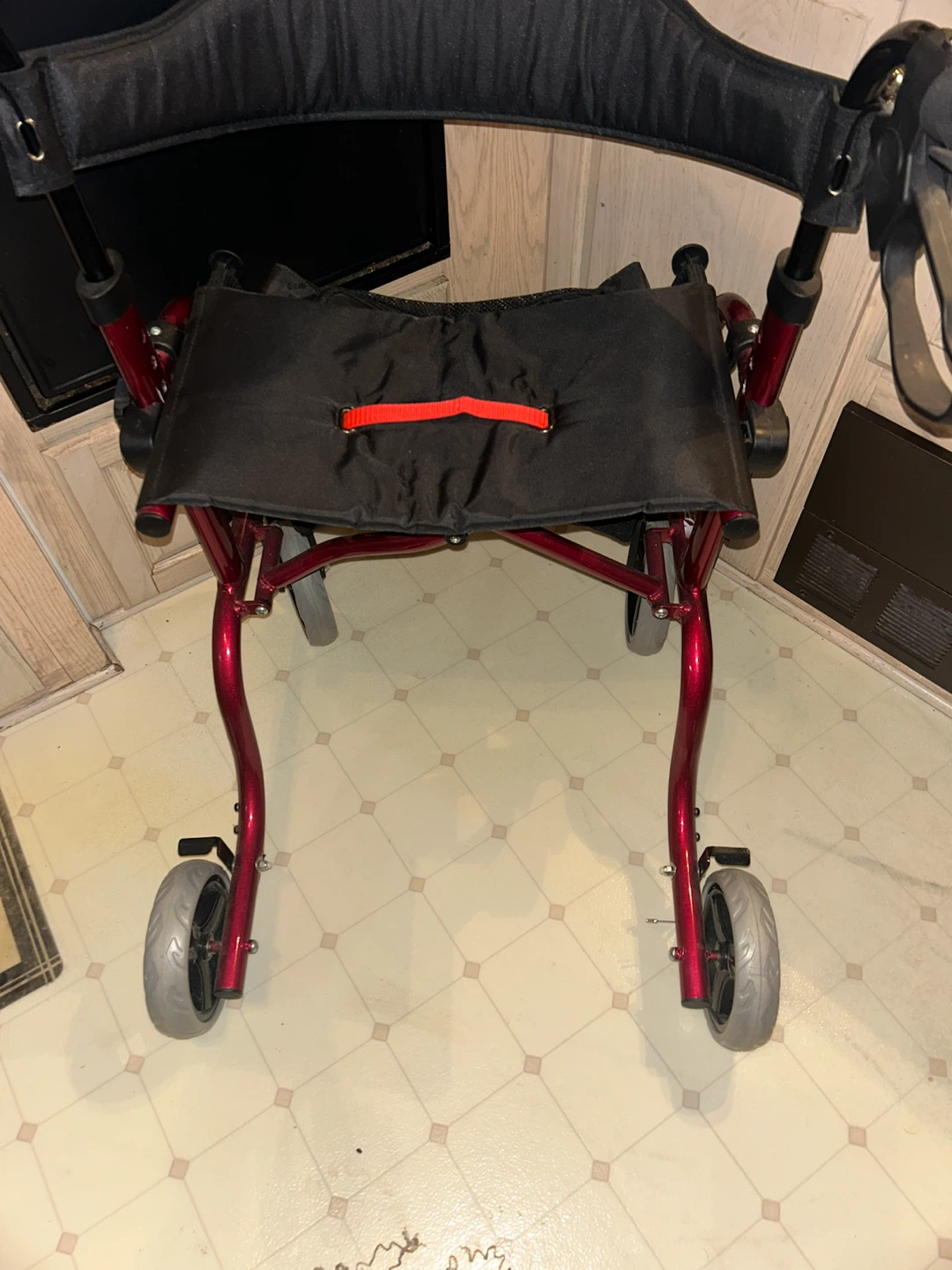 Handilite Xpress Rolling Walker - photo 2