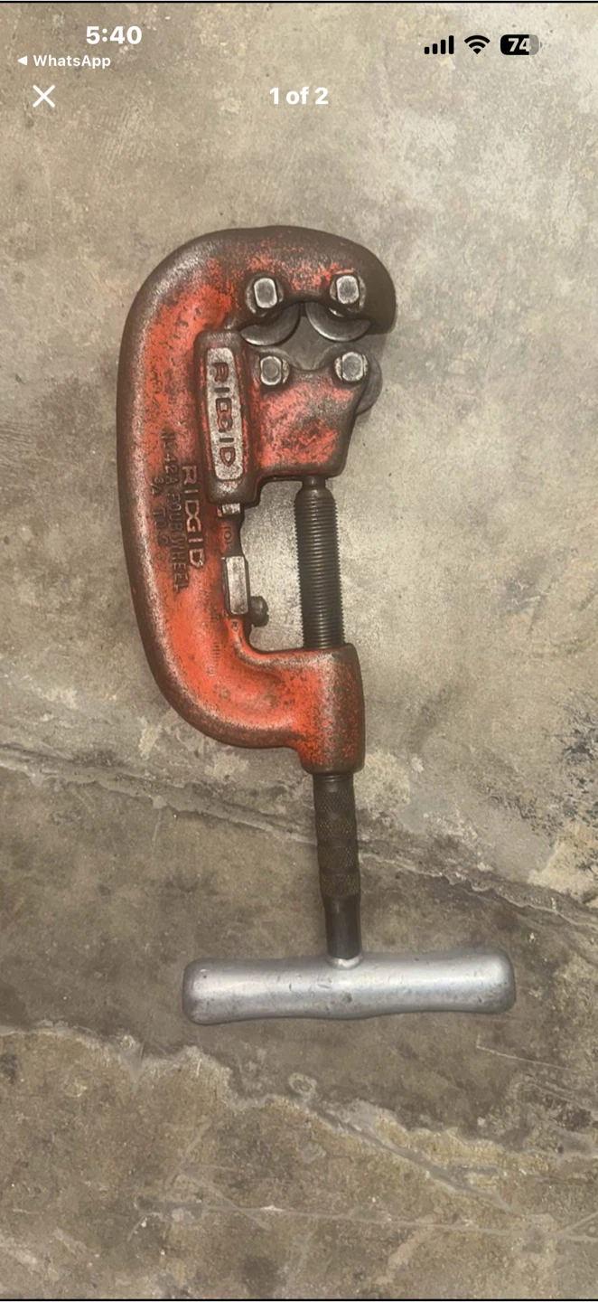 RIDGID 42-A Heavy-Duty Pipe Cutter