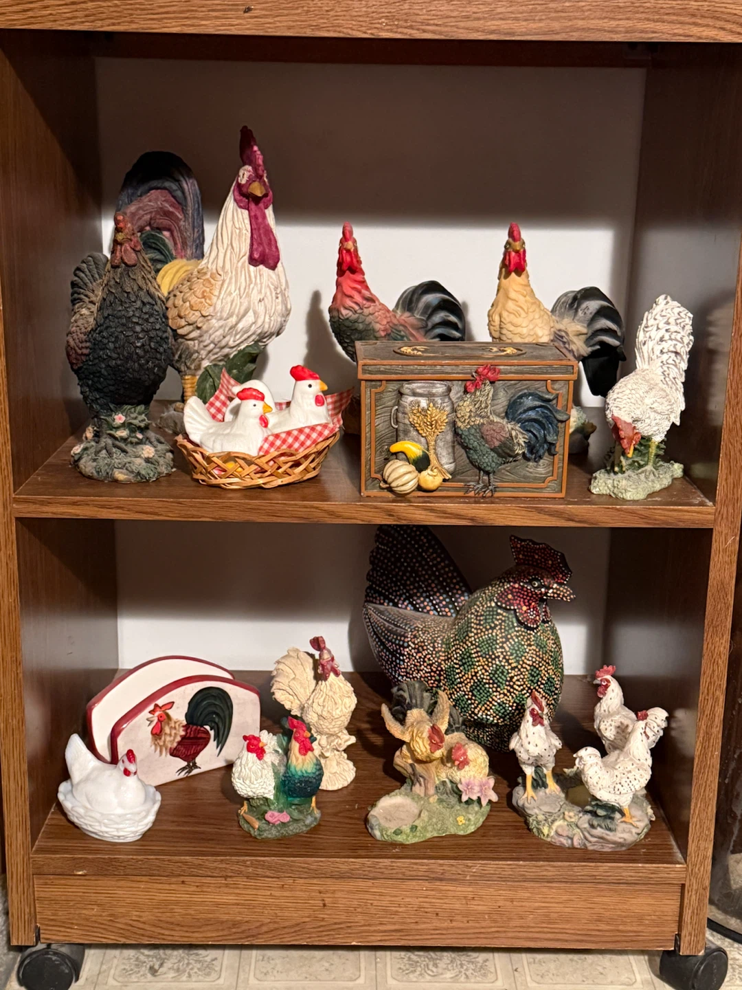 Assorted Farmhouse Rooster Collectibles