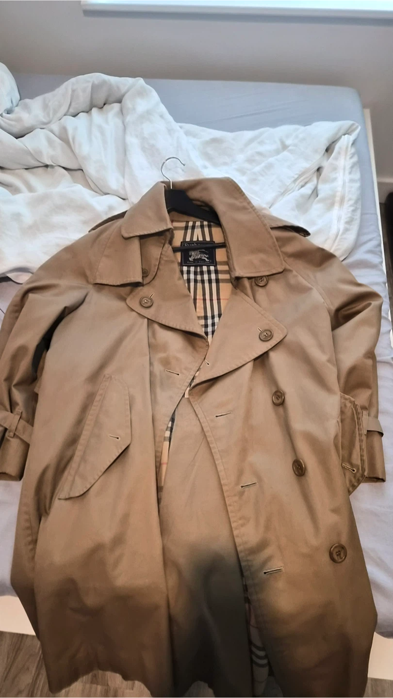 Vintage Burberrys Trench Coat - photo 3