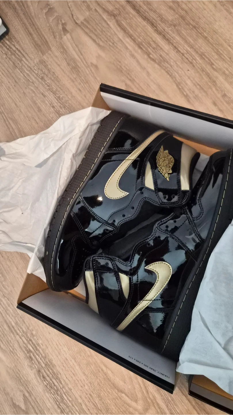 Air Jordan 1 Black and Gold
