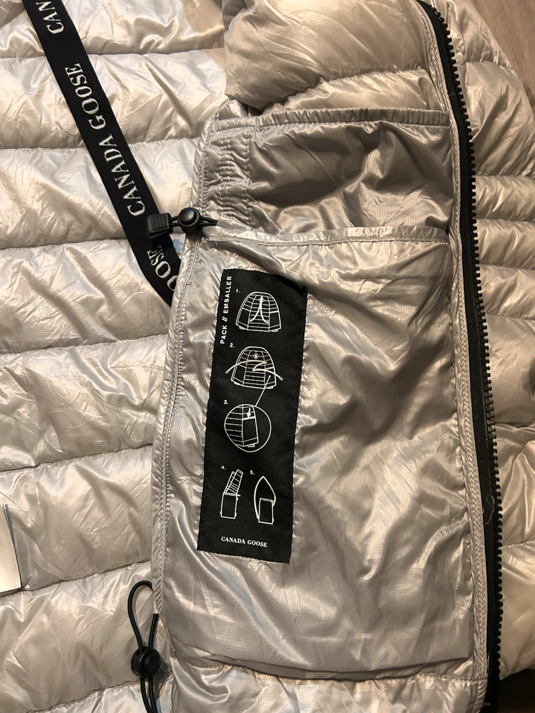 Canada Goose Lightweight Hooded Jacket - photo 3