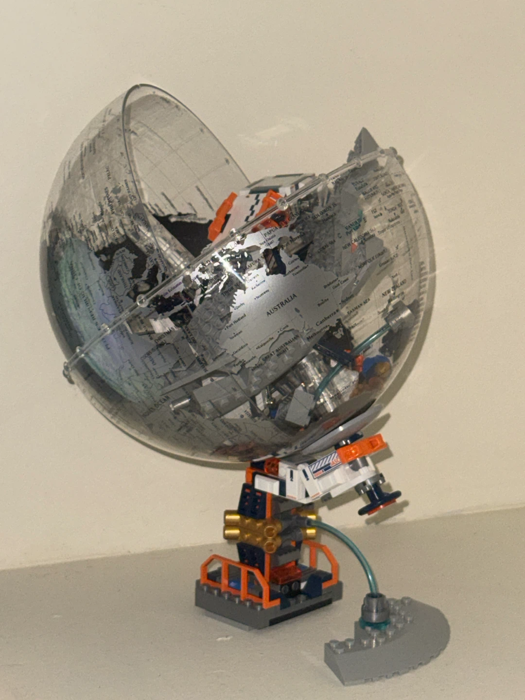 LEGO Technic Planet Earth Set