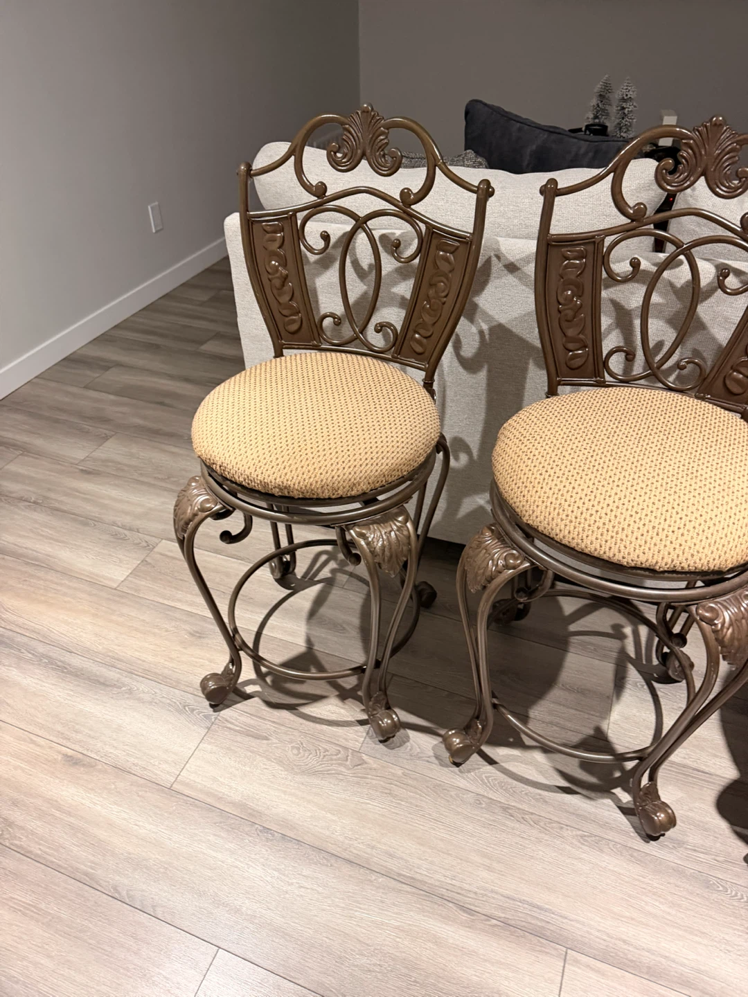 Set of 4 Ornate Bronze Swivel Bar Stools - photo 3
