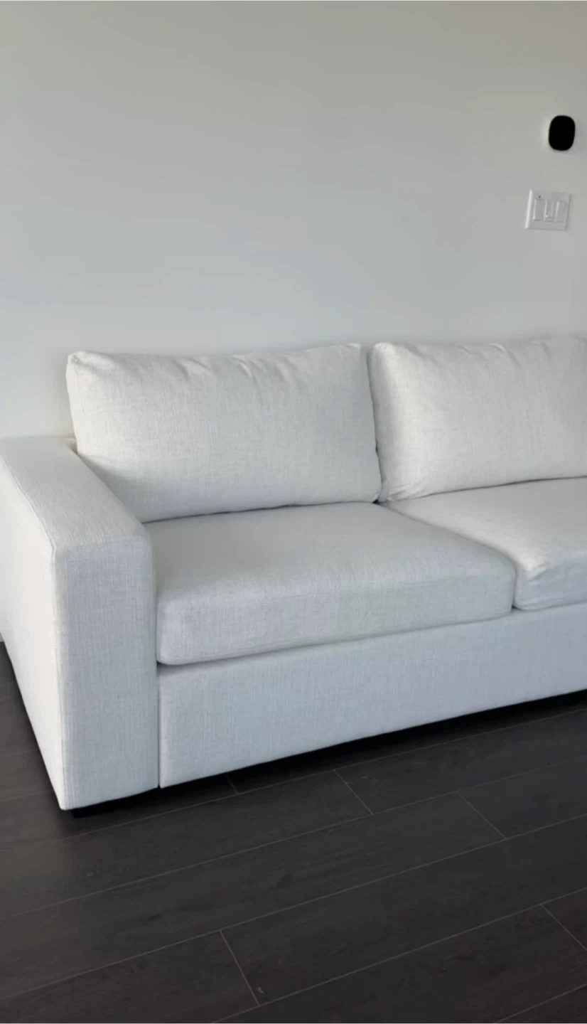 Couch - photo 3