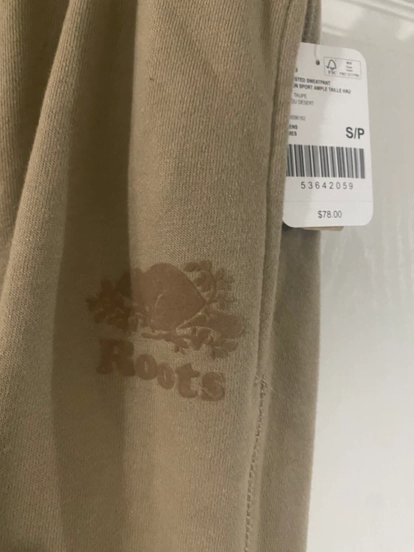 Roots Taupe Hoodie and Sweatpant Set BNWT - photo 2