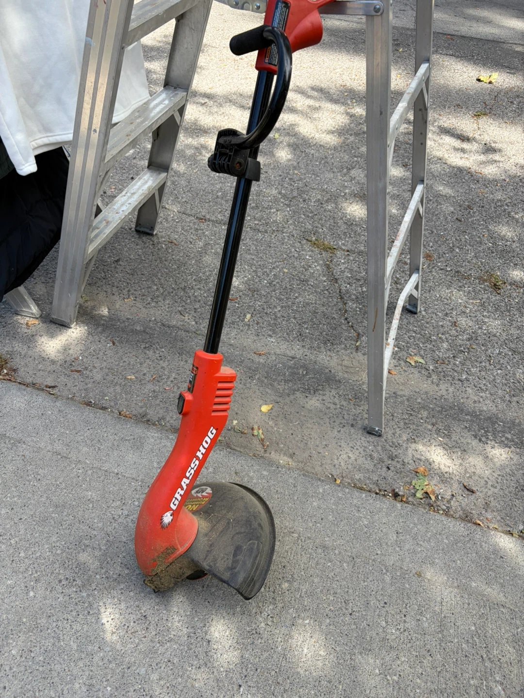 Black and Decker Grass Hog String Trimmer - photo 2