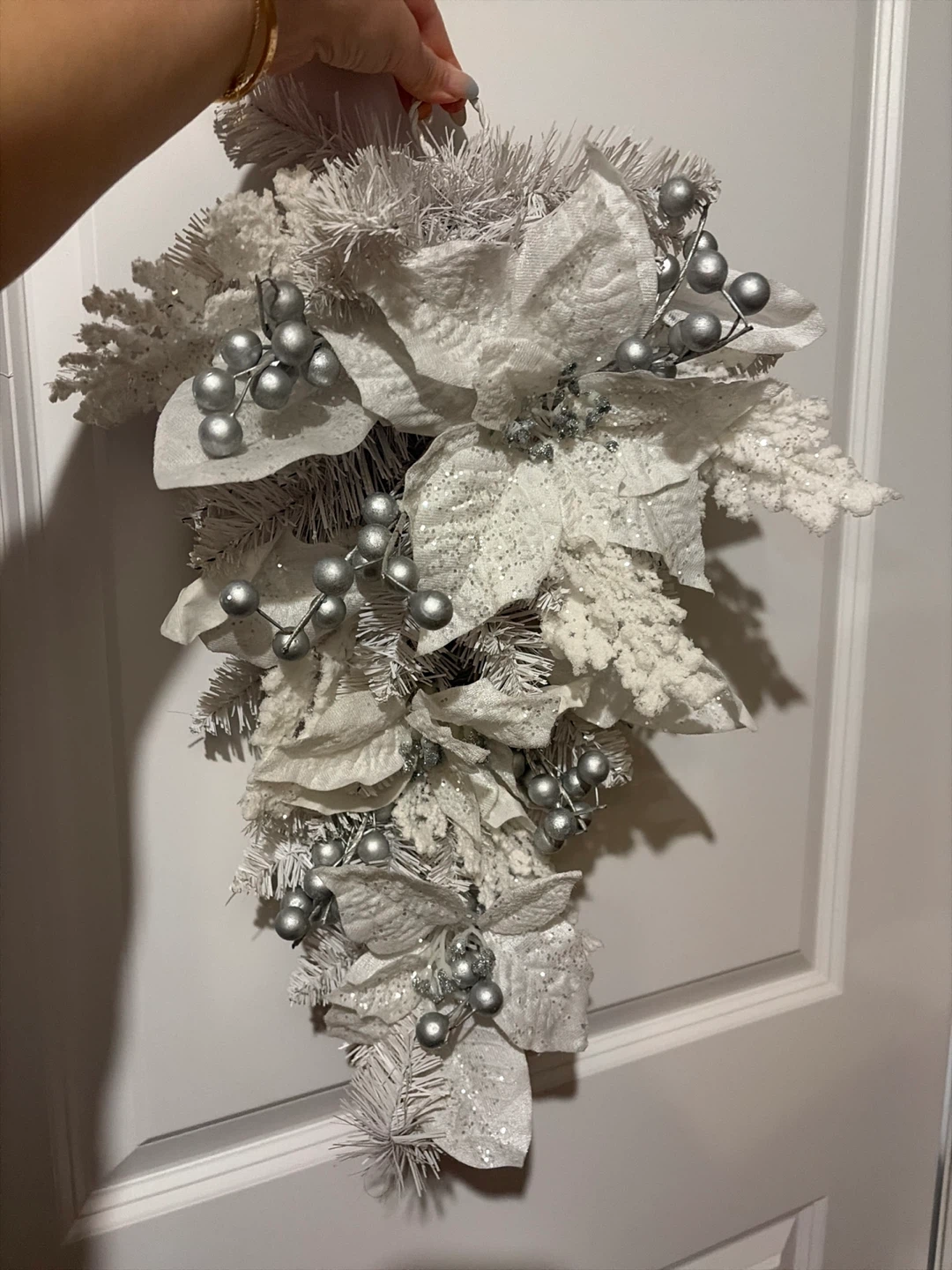 White and Silver Christmas wreathe