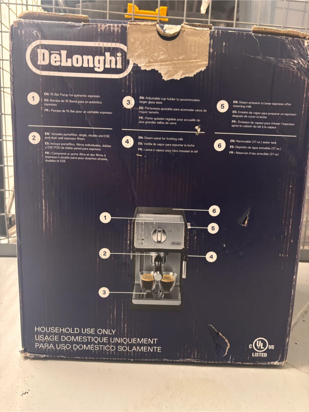 DeLonghi 15 Bar Pump Espresso Machine - photo 4