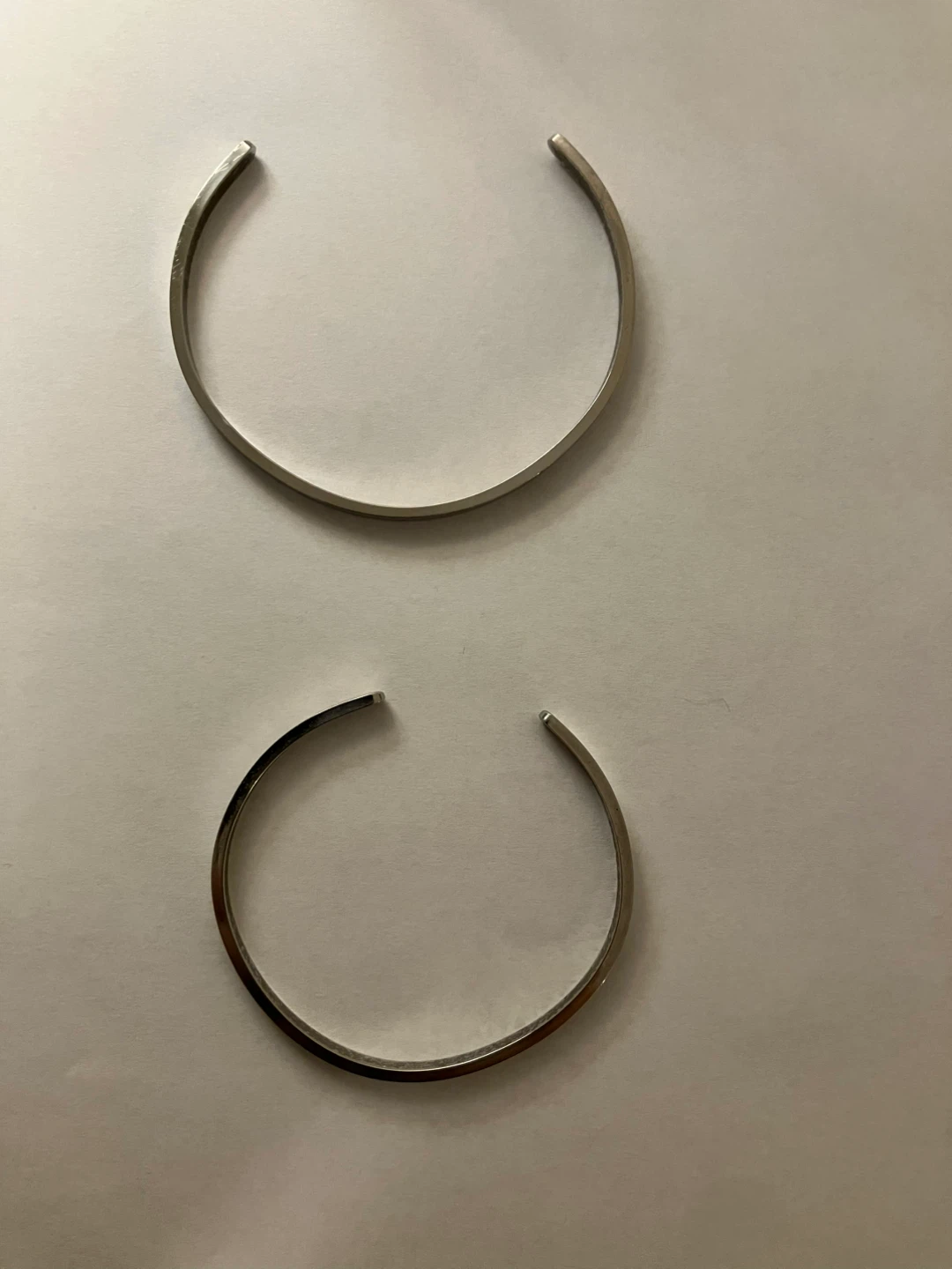 Silver bendable bangles - photo 3