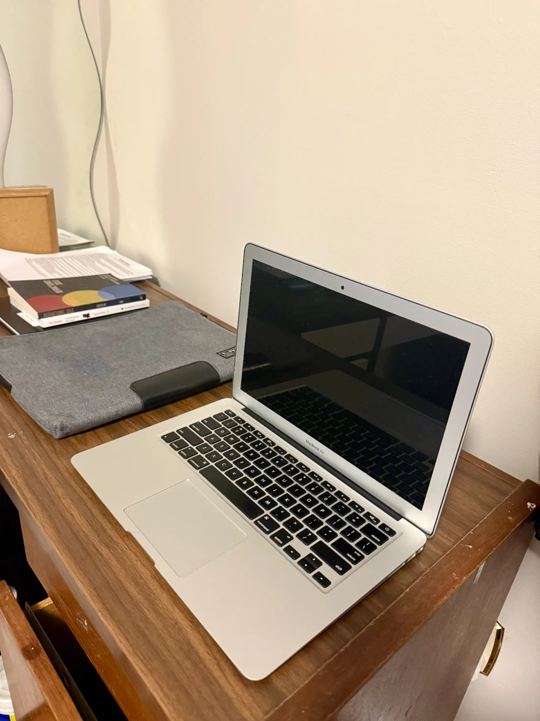 Apple MacBook Air 13” (2017) — Excellent Working Condition!