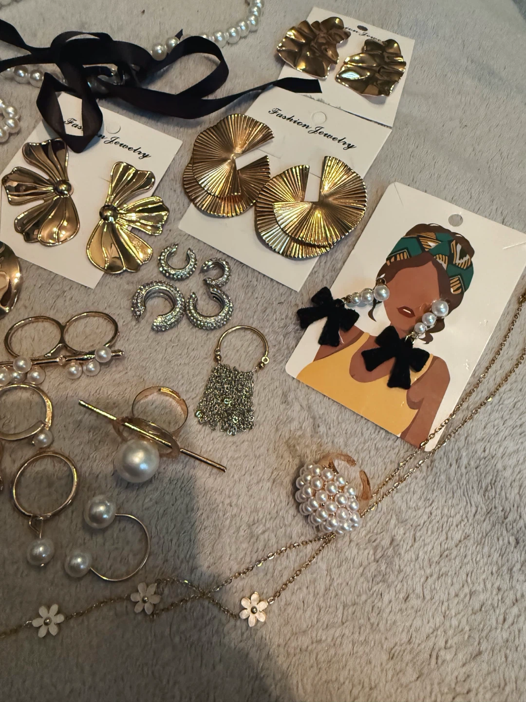 Accessories  Lot: 25 Pieces, All New - photo 2