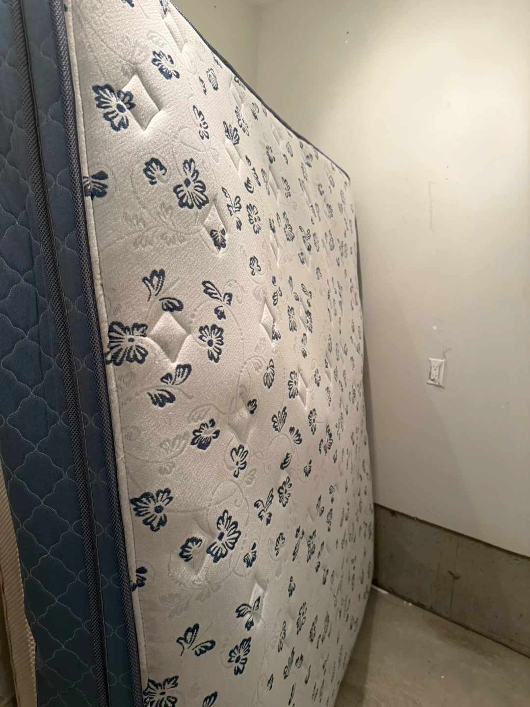 King mattress - photo 2