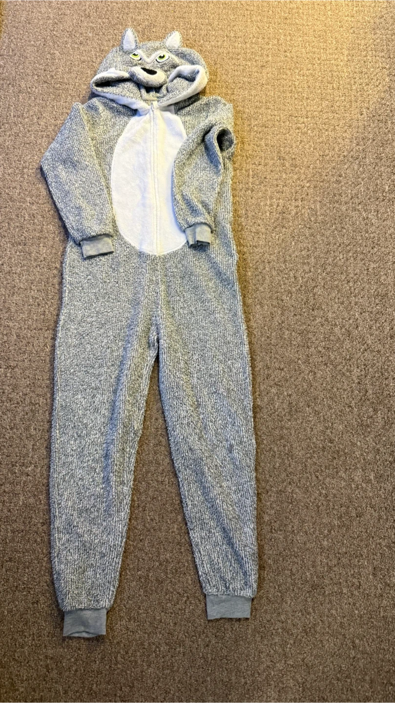 Wolf One-Piece Pajamas Size L/G 10-12