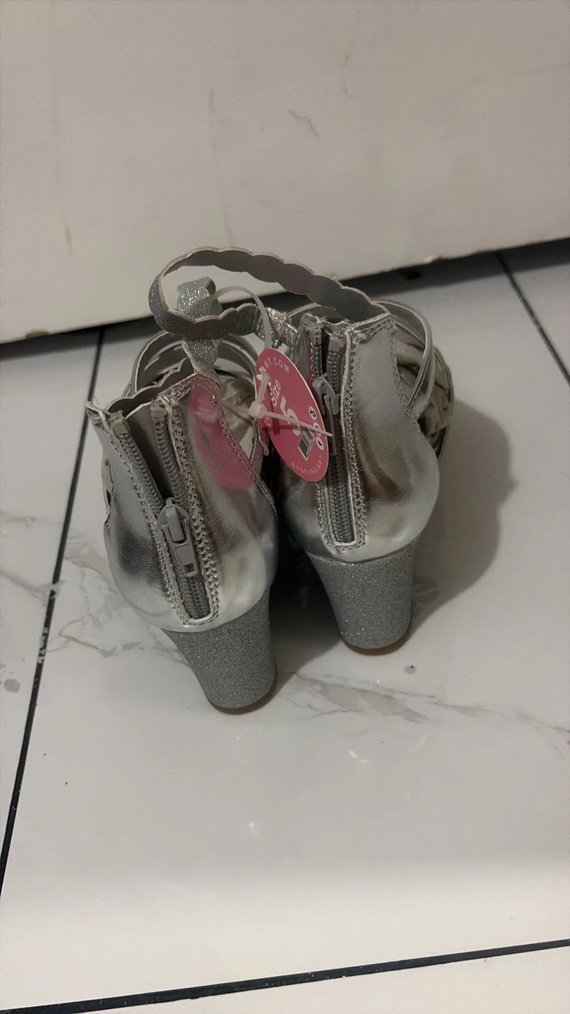 Silver Pop-Up Giant Sandals Size 5