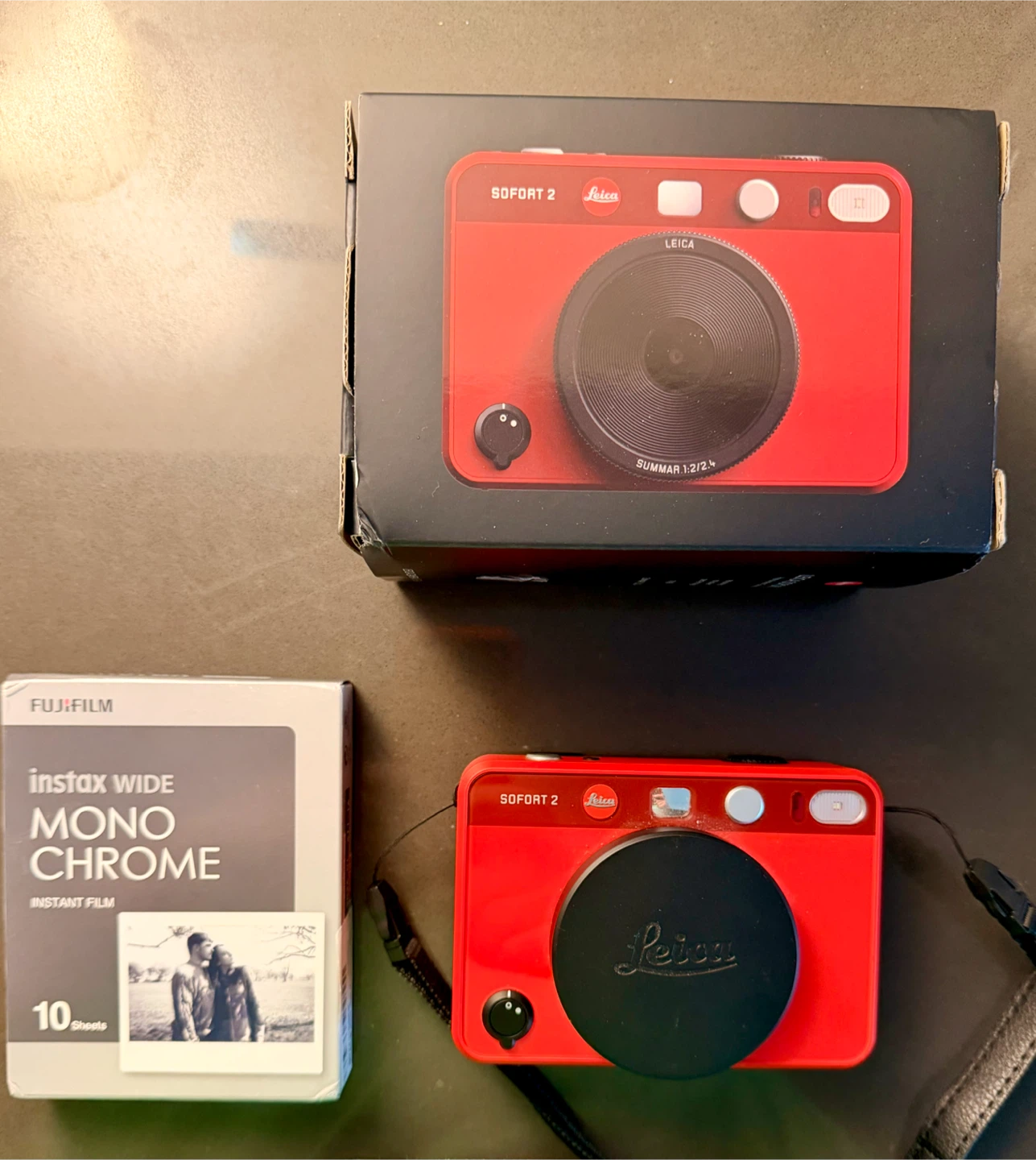 Leica Sofort 2 Instant/Digital Camera + film + 256GB memory card