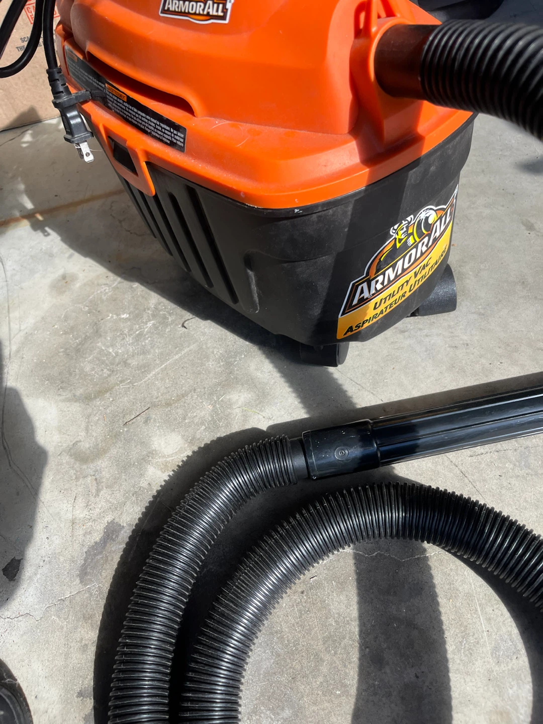 2.5 gal shop vac wet/dry - photo 3