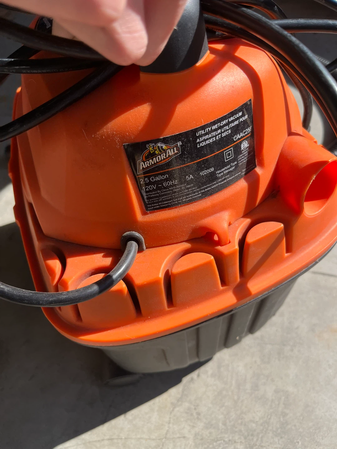 2.5 gal shop vac wet/dry - photo 4