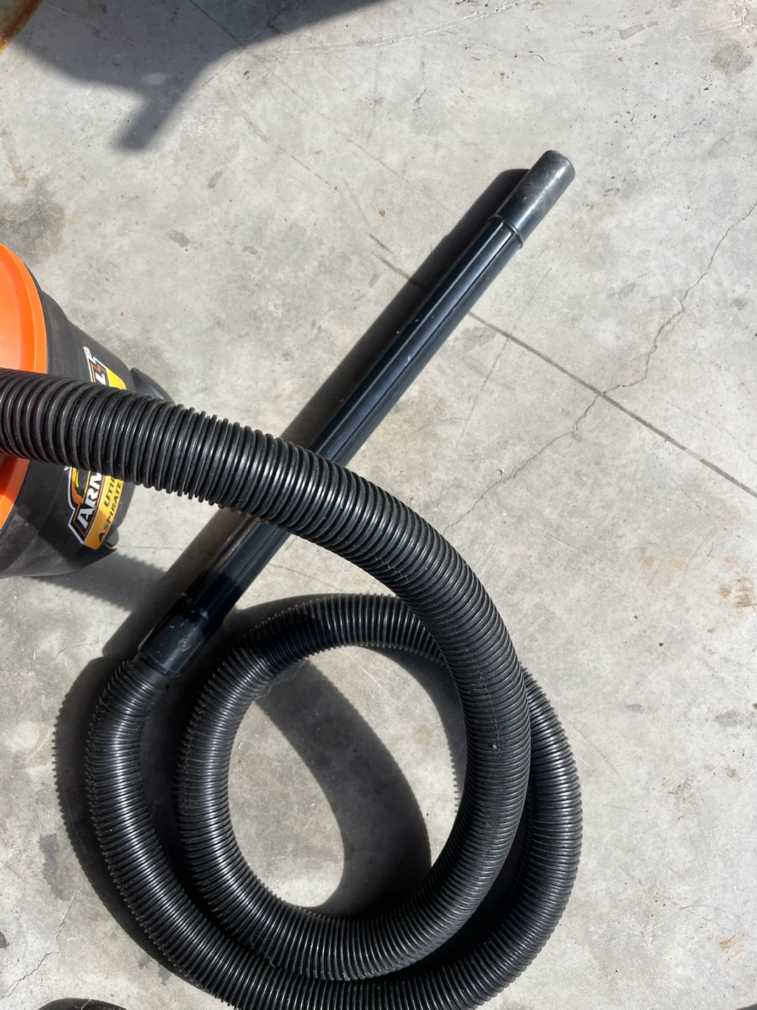 2.5 gal shop vac wet/dry - photo 5