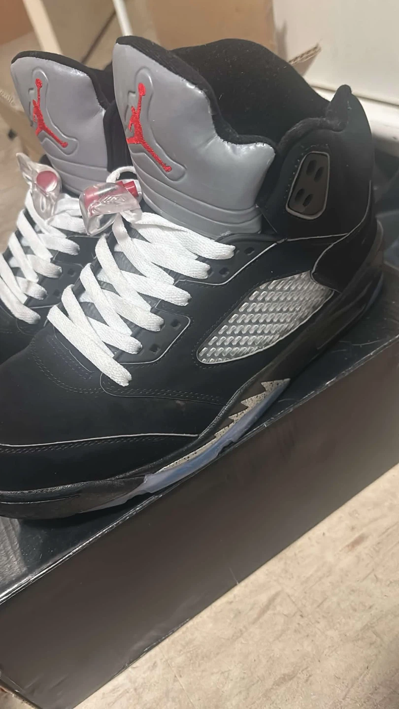 Air Jordan 5 Black Metallics