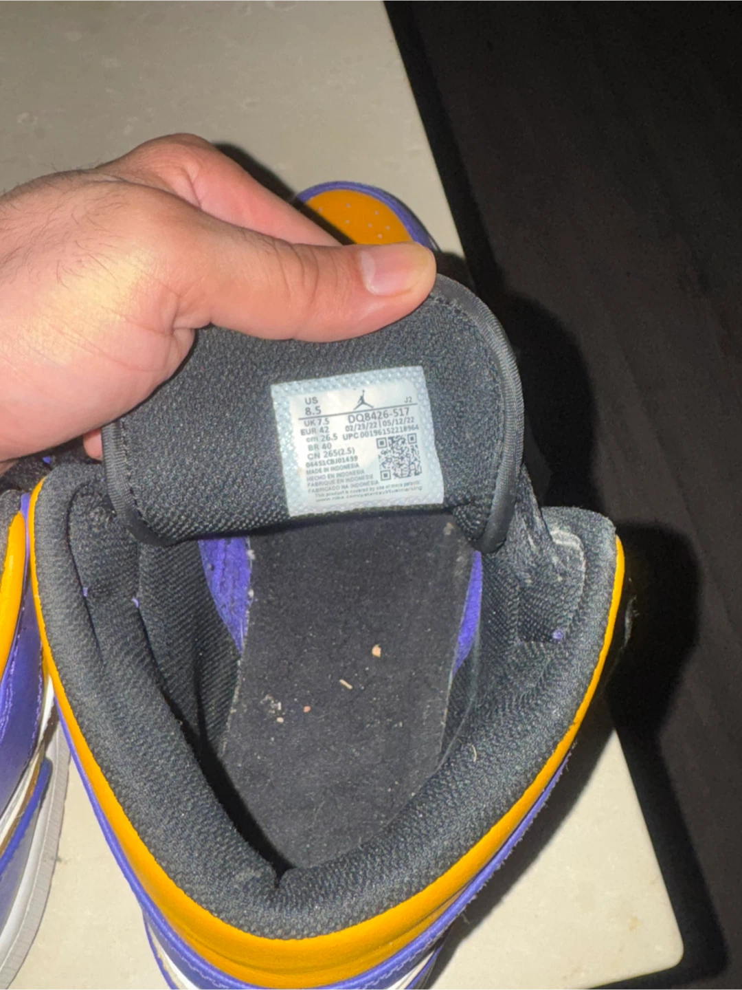 Nike Air Jordan 1 Mid Lakers US 8.5 - photo 2