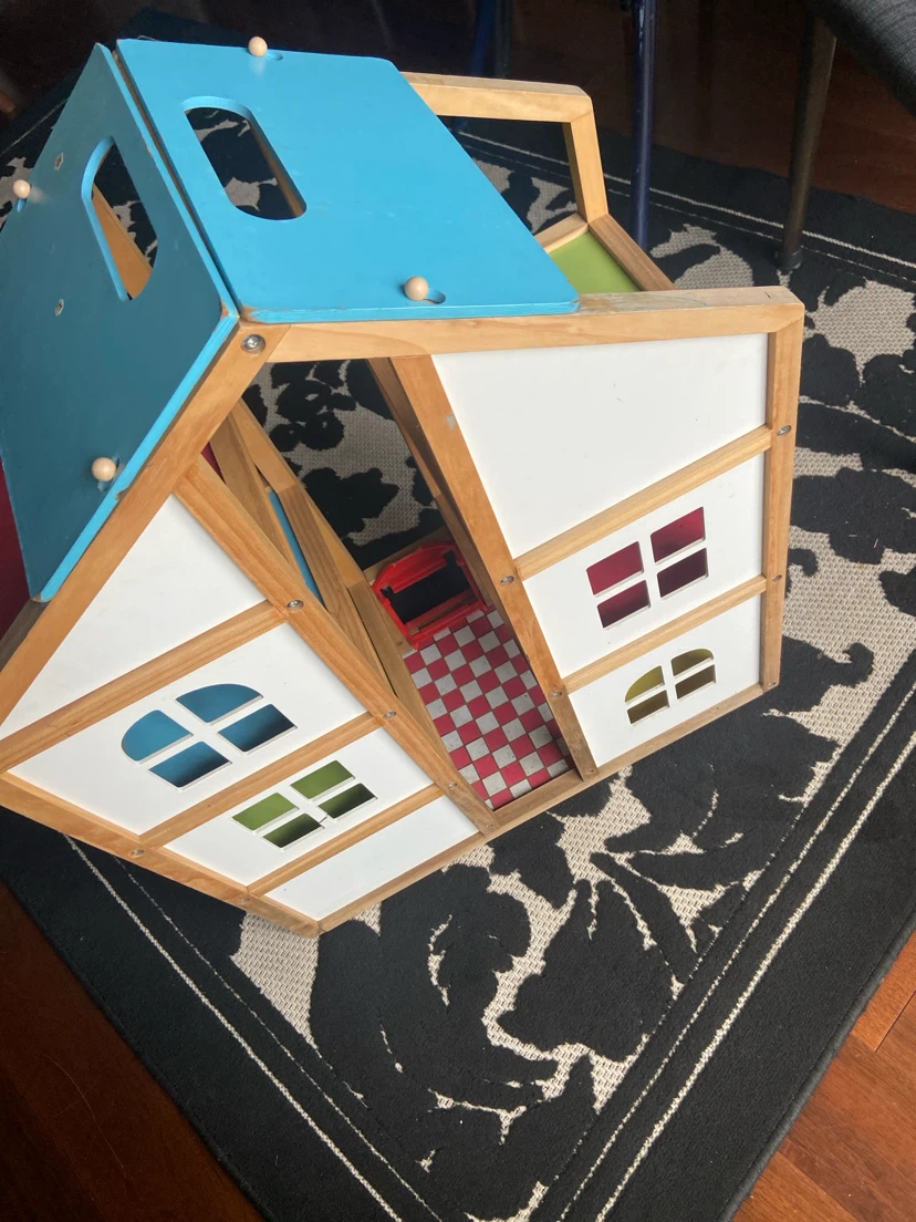 Wooden Dollhouse - photo 4