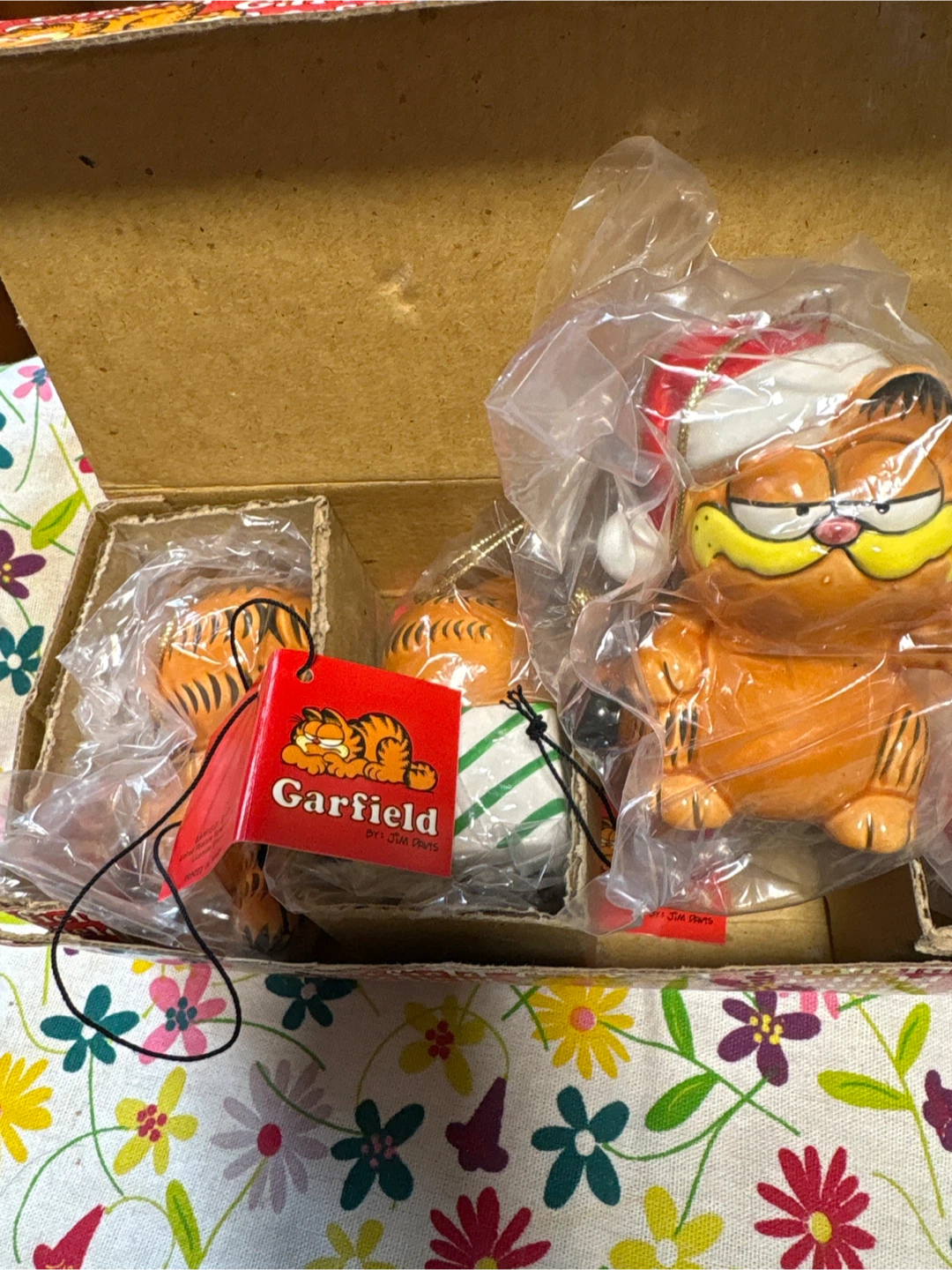 Vintage Enesco Garfield Christmas Ornaments Set - photo 4