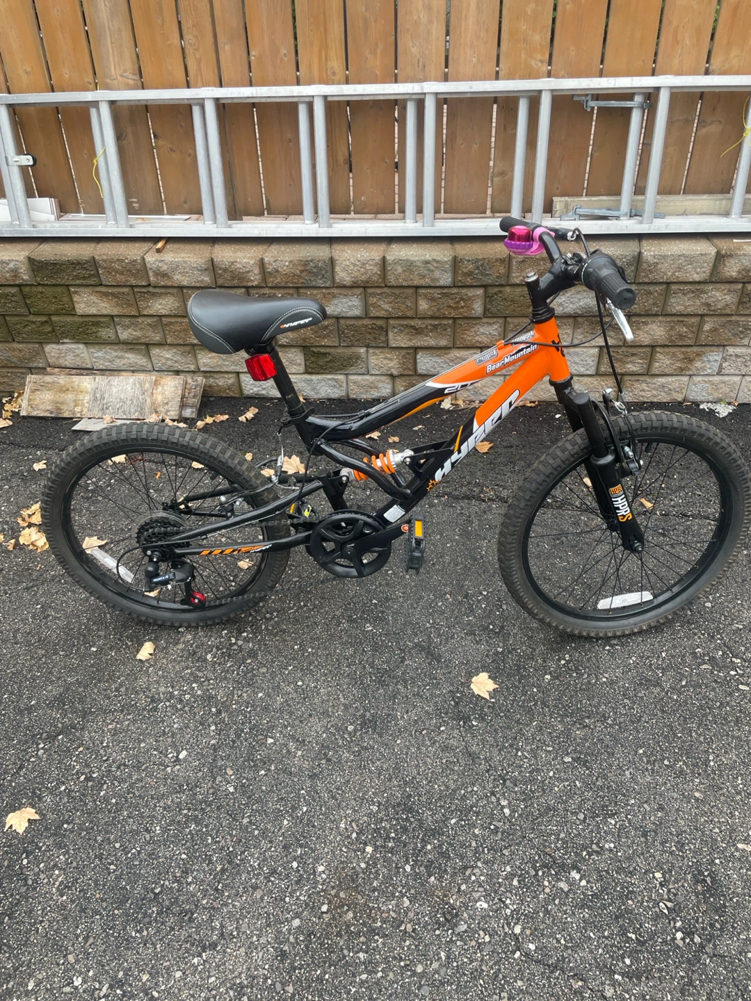 Hyper Bear Mountain 20-inch Boys Mountain Bike