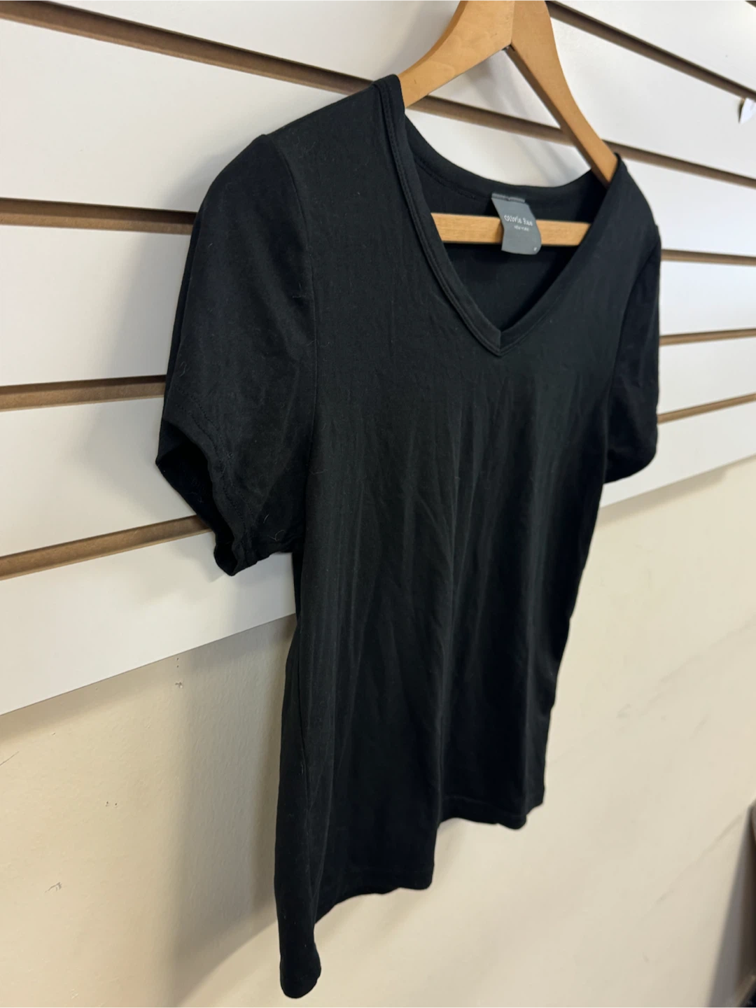 Olivia Rae Black V-Neck T-Shirt M - photo 3