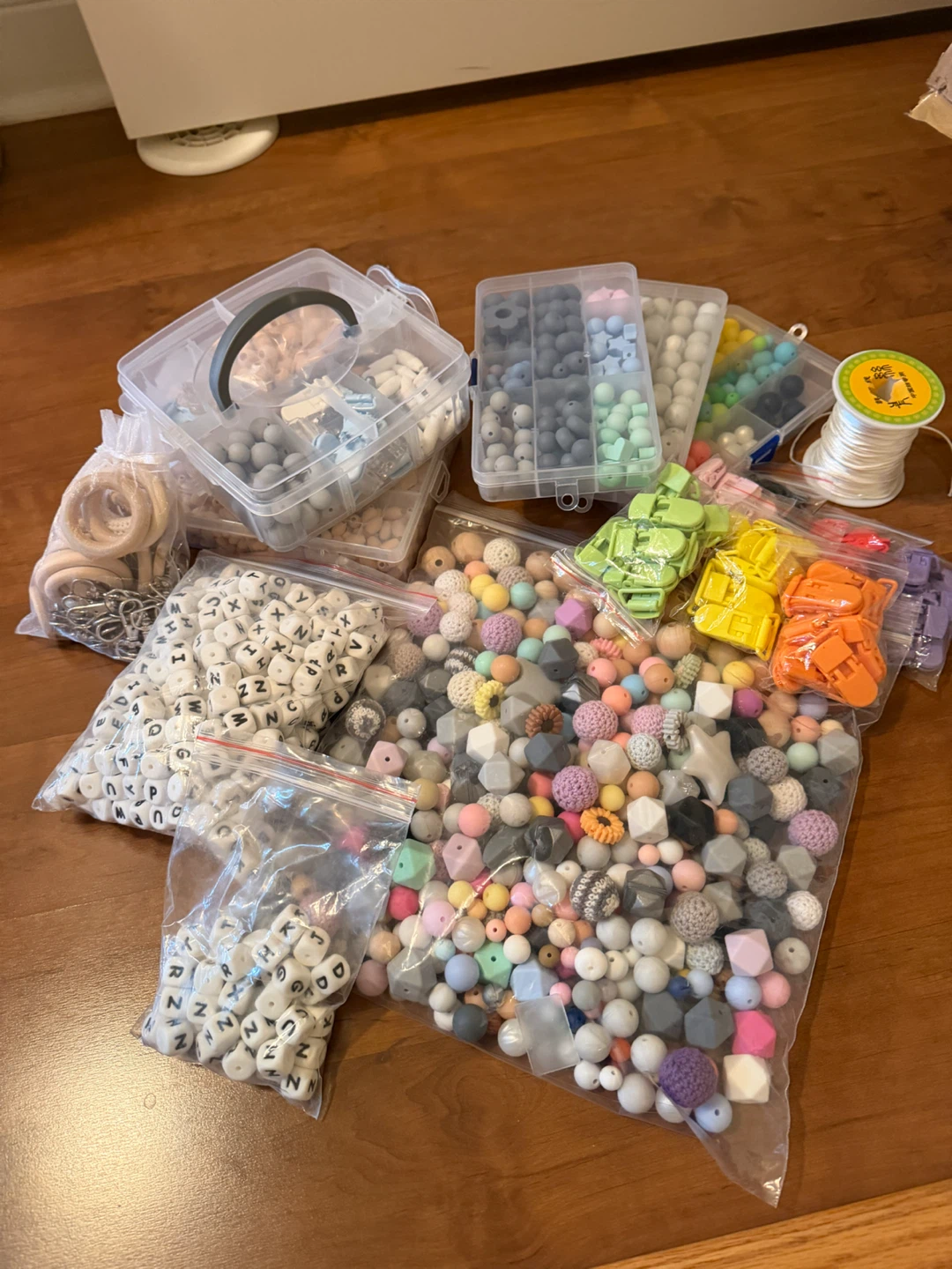 Silicone and Wood Bead Craft Supplies Kit
