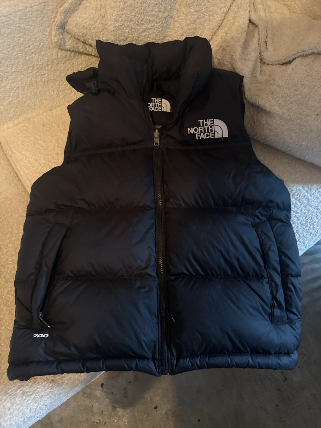 I’m selling a north face vest