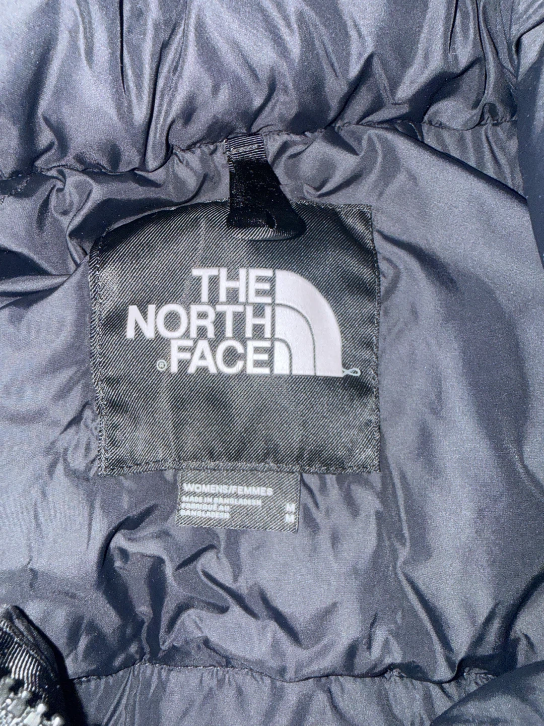 I’m selling a north face vest - photo 2