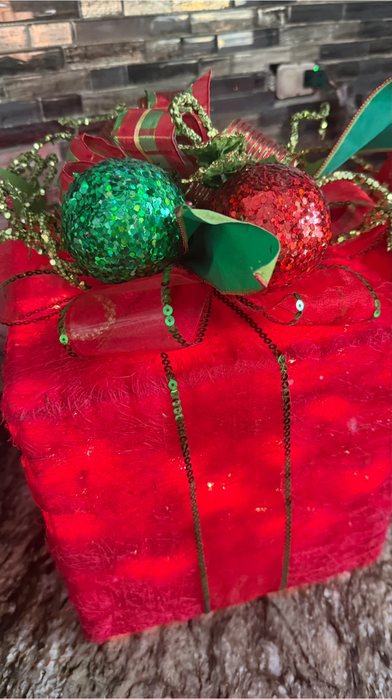 Lighted Christmas Present Decorations - photo 5
