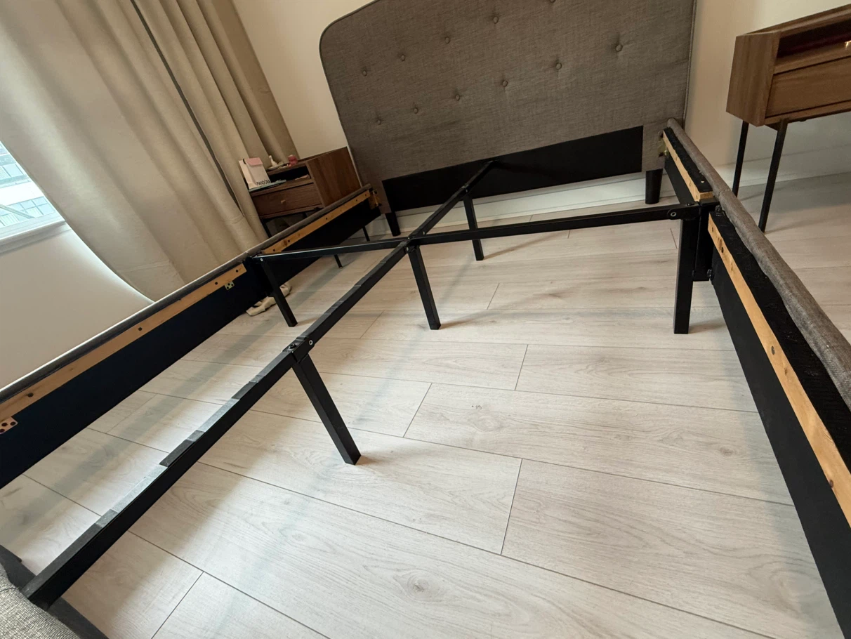 Grey Button-Tufted Queen Bed Frame + Matress - photo 3