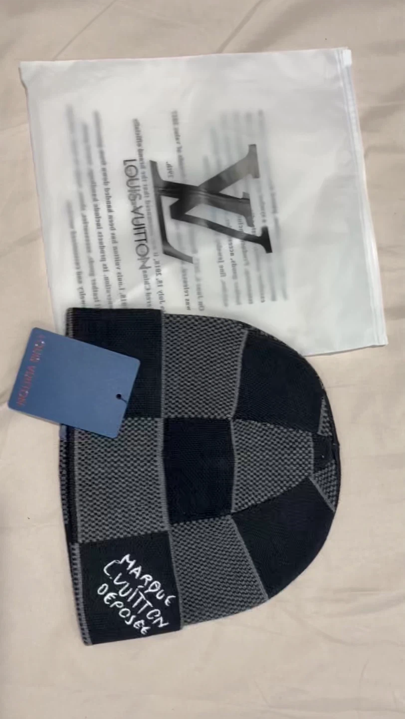LV Beanies - photo 3