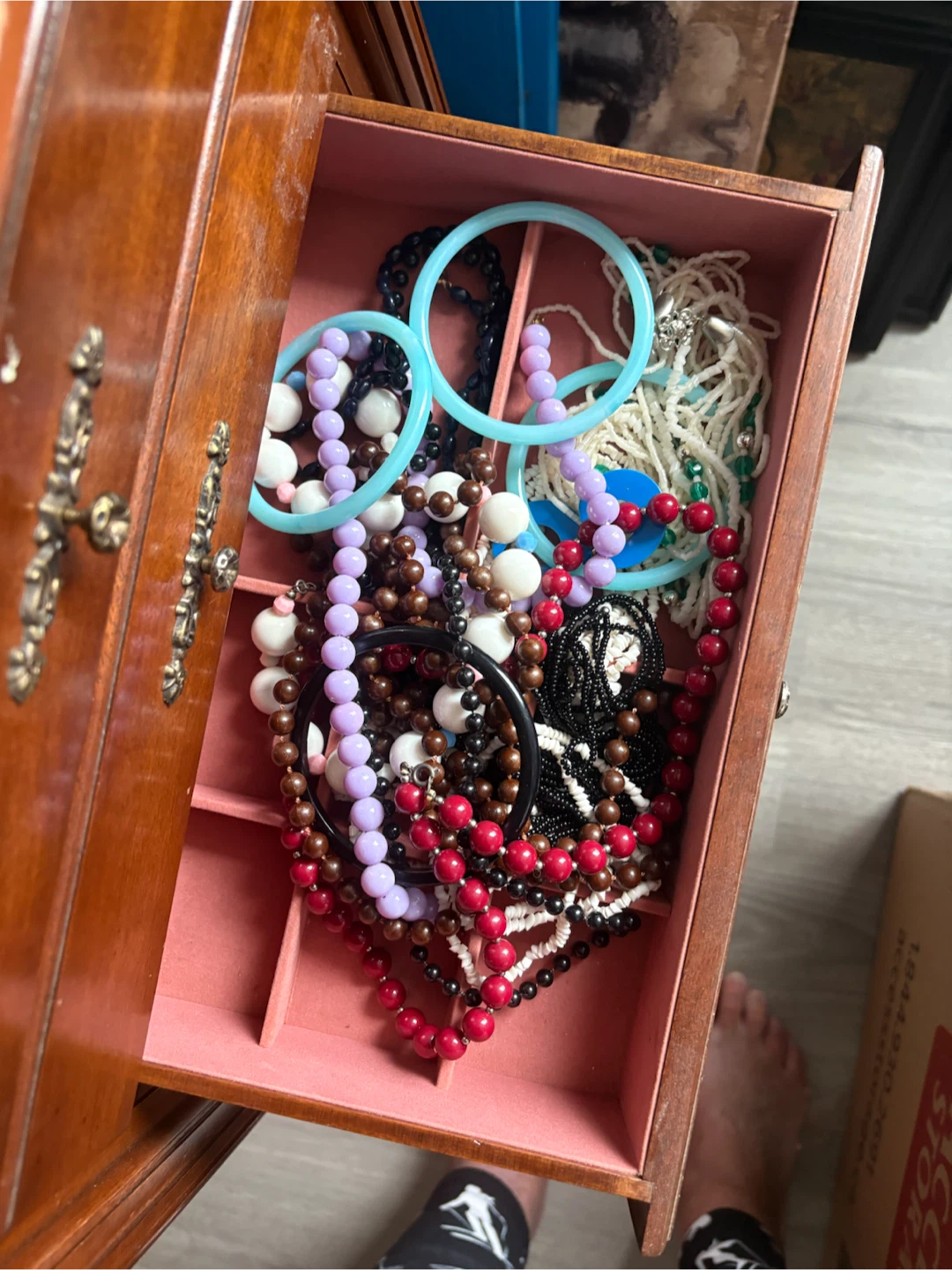 Vintage Wooden Jewelry Chest - photo 4