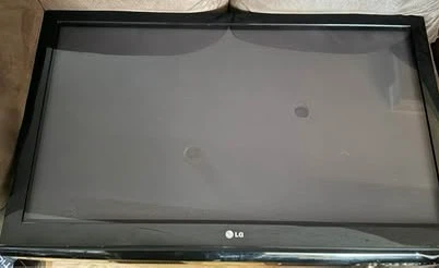 LG 42PQ30 42-inch Plasma TV For REPAIR/PARTS