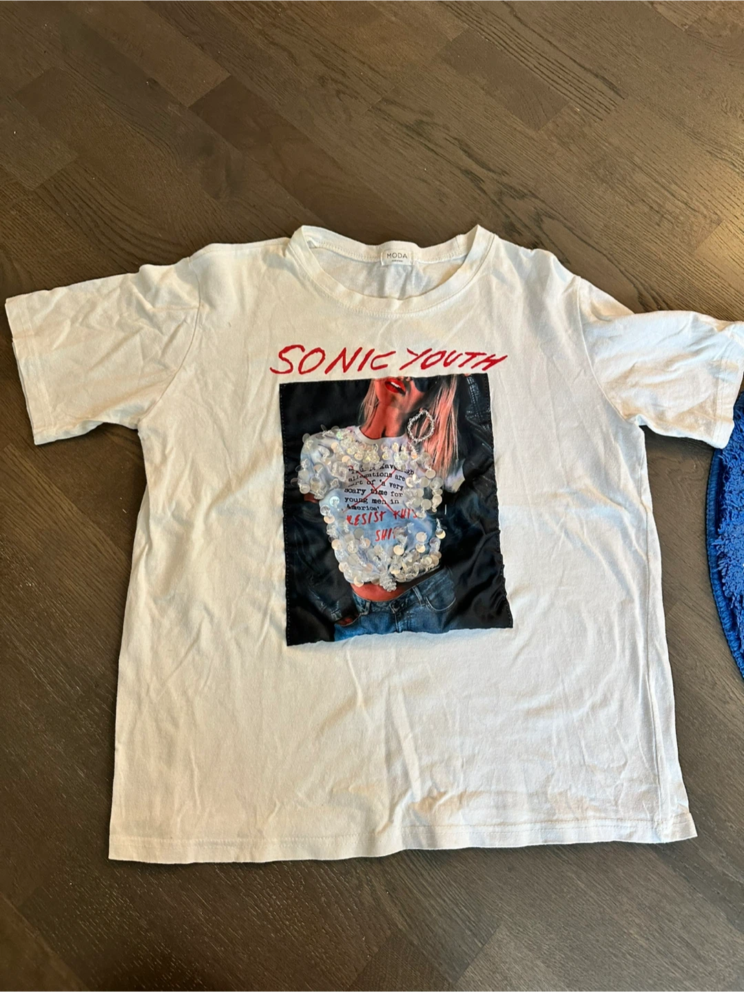 💍Moda Graphic T-Shirt with beeds