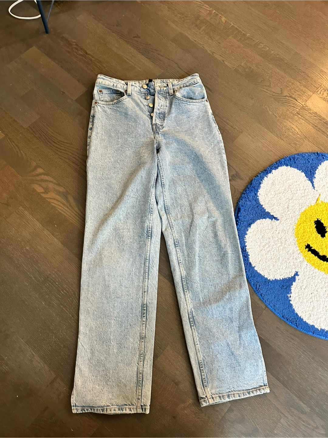 H&M Divided Light Wash Jeans - photo 2
