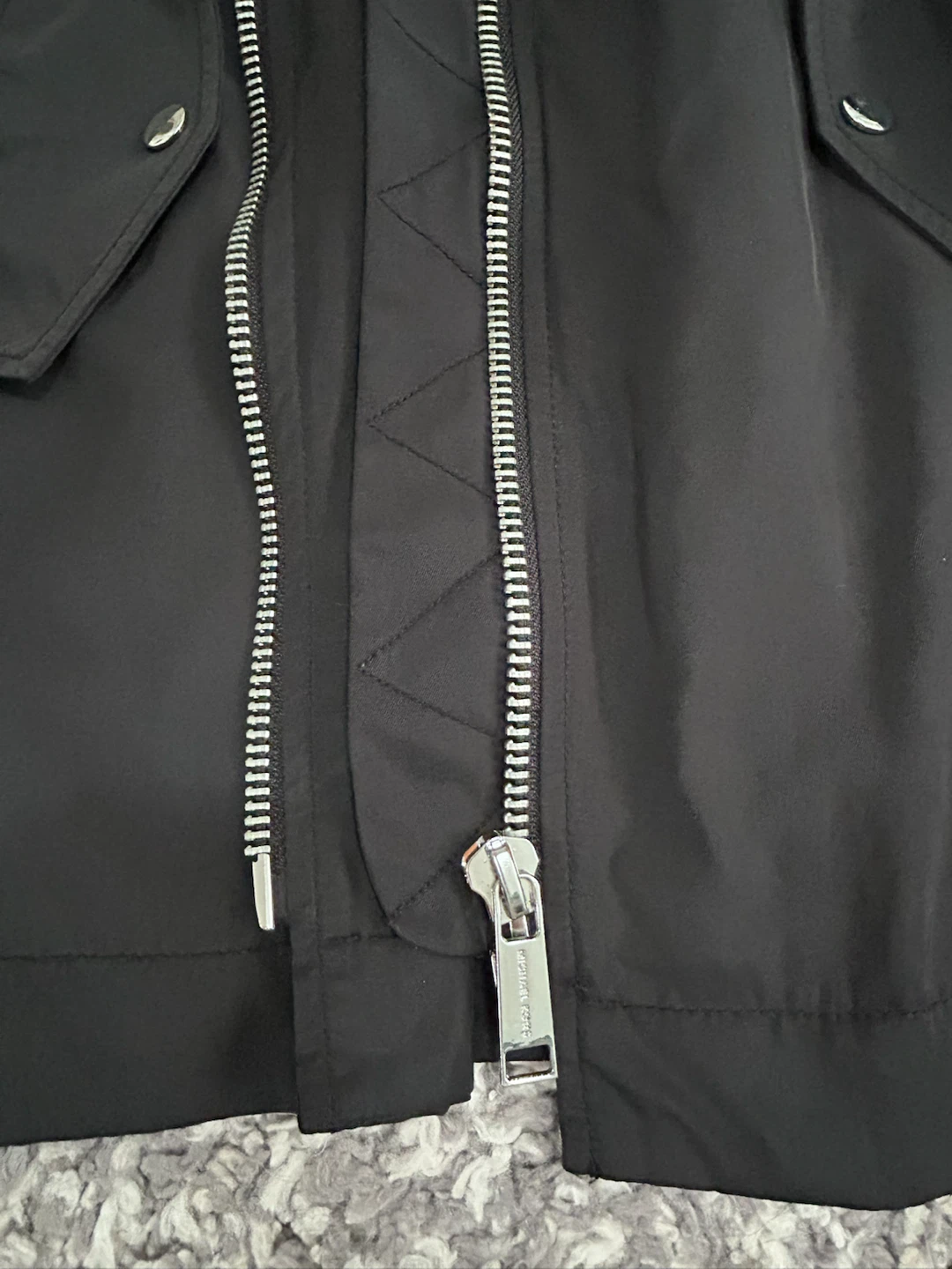 Michael Kors Logo Black Fall Jacket EUC - photo 4