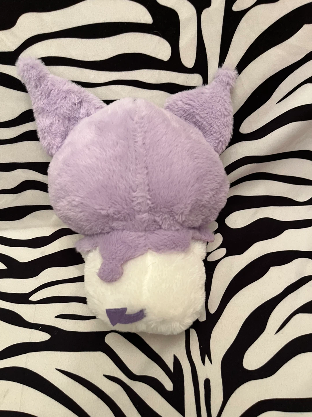 🩷 Kuromi plush doll wearing sleep mask with heart pillow 🩷 - photo 4